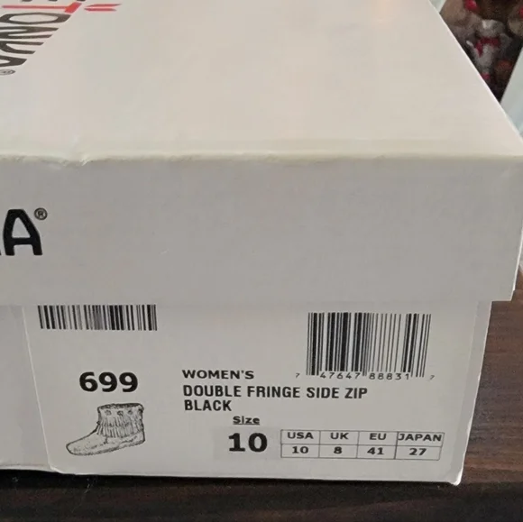 Minnetonka Women's Booties - Picture 4 of 4